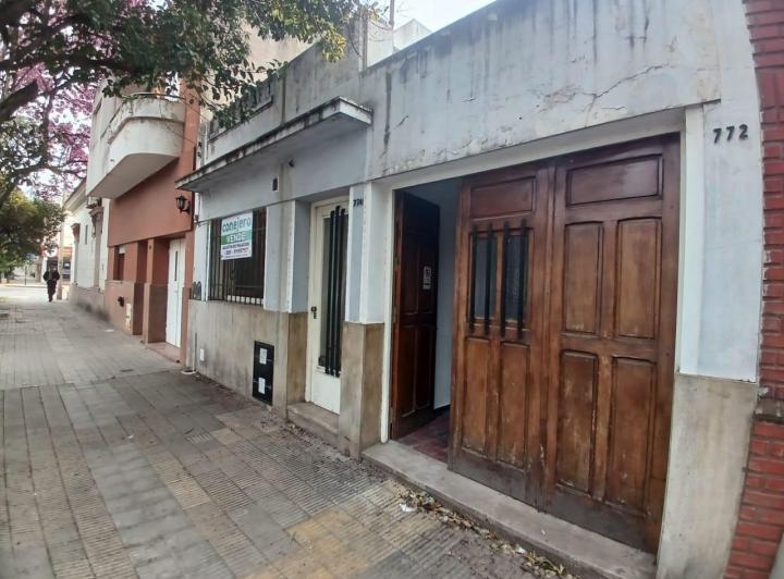 Casa · 130m² · 4 Ambientes · 1 Cochera