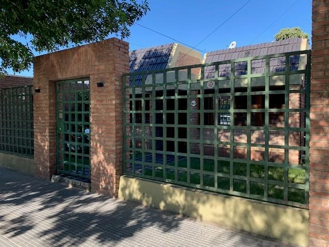 Casa · 357m² · 10 Ambientes · 5 Cocheras