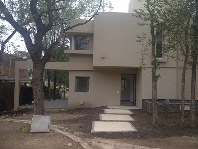 Casa · 155m² · 6 Ambientes · 1 Cochera