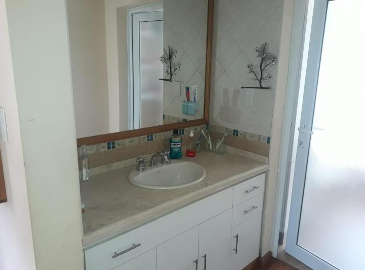 Casa · 320m² · 9 Ambientes · 1 Cochera