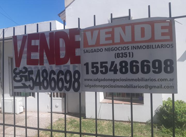 Casa · 180m² · 6 Ambientes · 2 Cocheras
