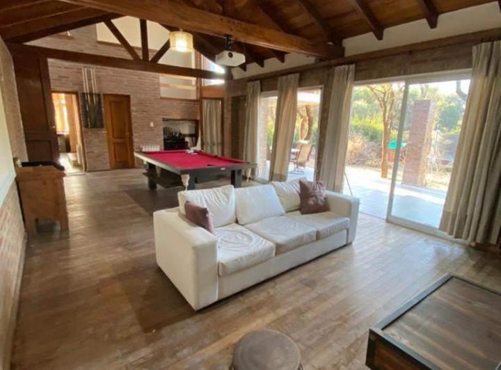 Casa · 280m² · 3 Ambientes