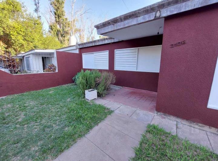 Casa · 130m² · 5 Ambientes · 1 Cochera