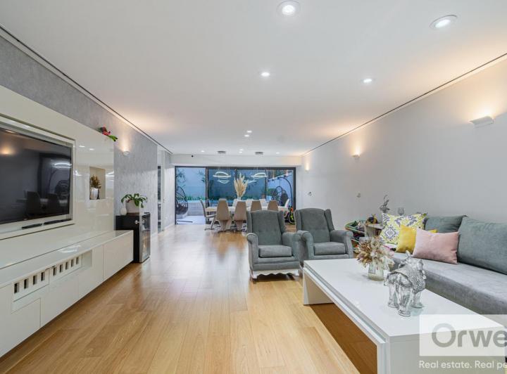 Departamento · 230m² · 4 Ambientes · 2 Cocheras