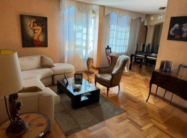 Departamento · 179m² · 5 Ambientes · 1 Cochera