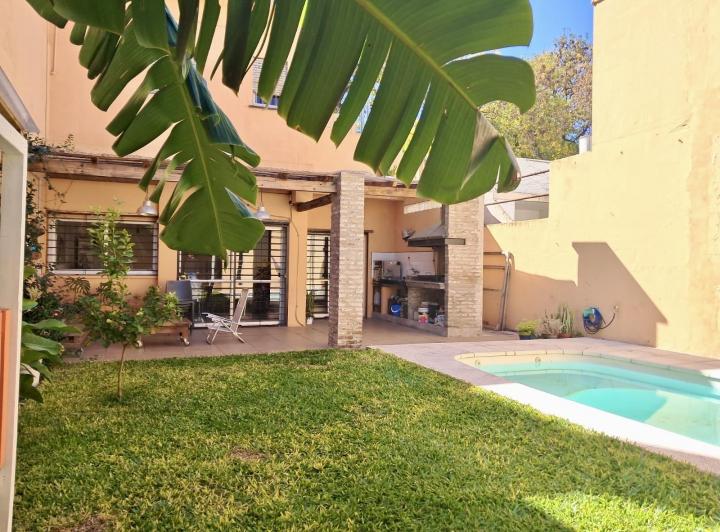 Casa · 150m² · 6 Ambientes · 1 Cochera