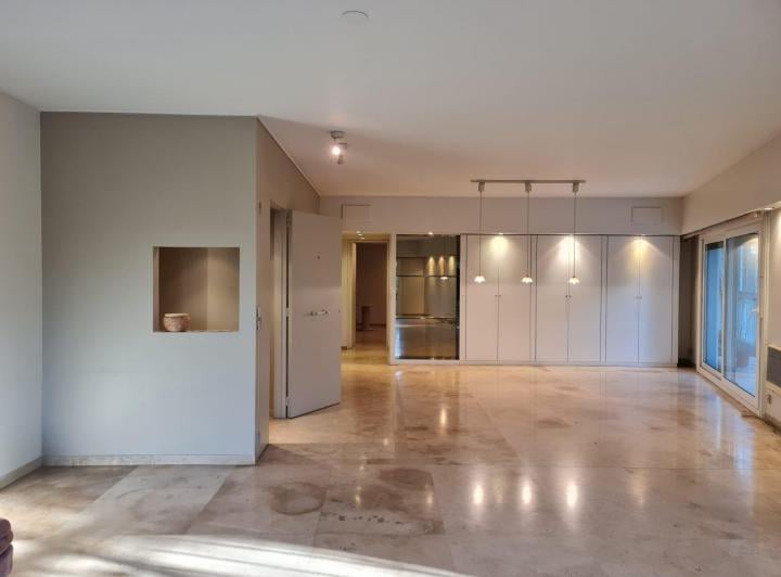 Departamento · 160m² · 6 Ambientes · 1 Cochera