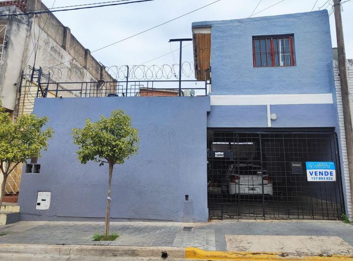 Casa · 255m² · 7 Dormitorios