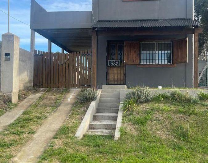 Casa · 70m² · 3 Ambientes · 2 Cocheras