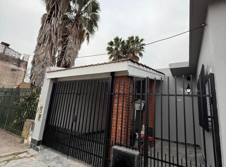 Casa · 197m² · 4 Ambientes · 1 Cochera