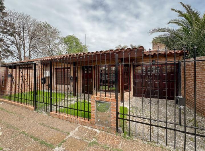 Casa · 95m² · 3 Ambientes · 1 Cochera