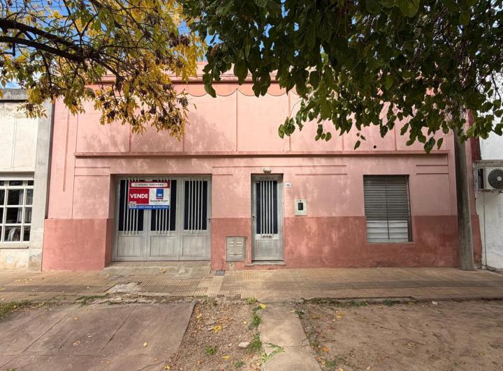 Casa · 87m² · 4 Ambientes · 1 Cochera