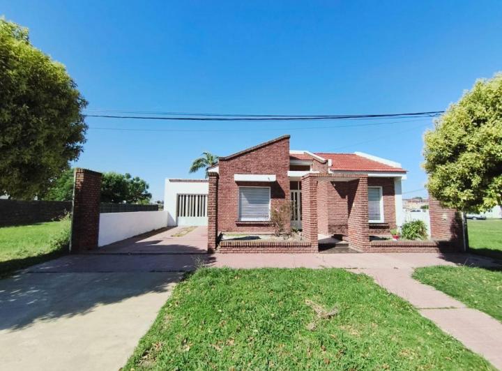 Casa · 117m² · 4 Ambientes · 1 Cochera