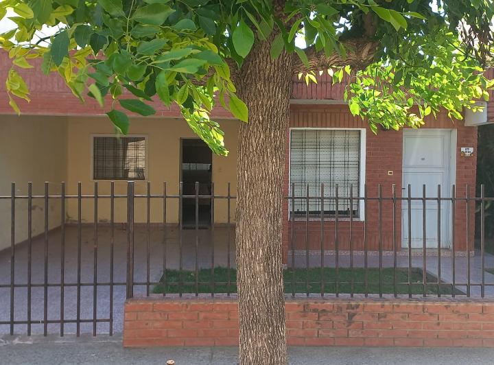Casa · 150m² · 5 Ambientes · 1 Cochera