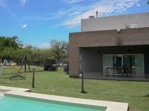 Casa en Venta en Malagueño, Santa María