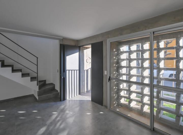 Casa · 100m² · 5 Ambientes · 2 Cocheras