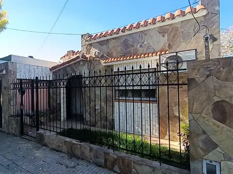 Casa en Venta en Villa Gobernador Galvez, Rosario