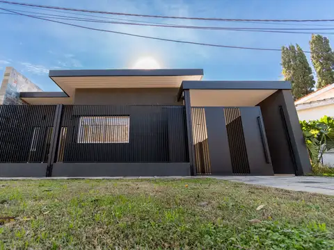 Casa en Venta en Pueblo Esther, Rosario
