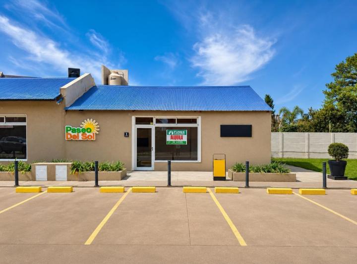 Local comercial · 80m² · 14 Cocheras