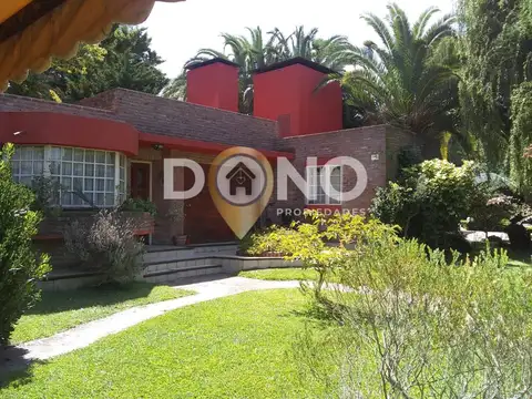 Casa en Venta en Agua Caliente, El Carmen