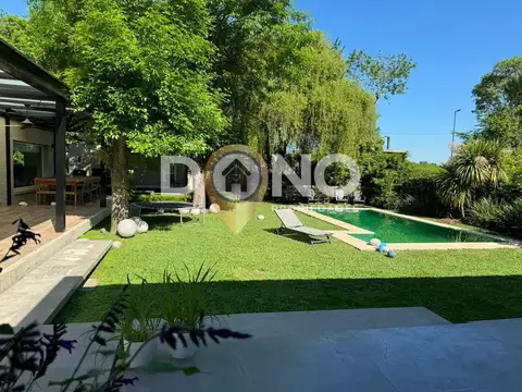 Casa en Venta en Agua Caliente, El Carmen