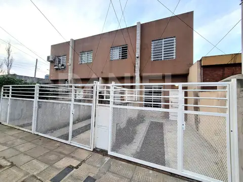 PH en Alquiler en Castelar Sur, Castelar