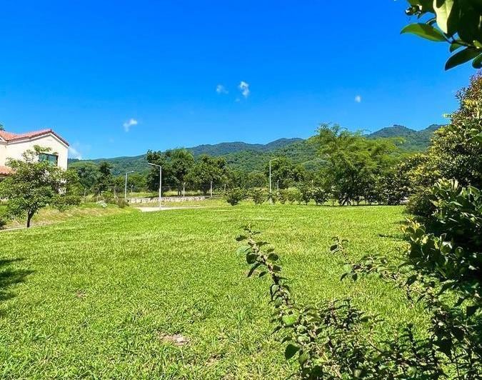 Terreno · 805m²