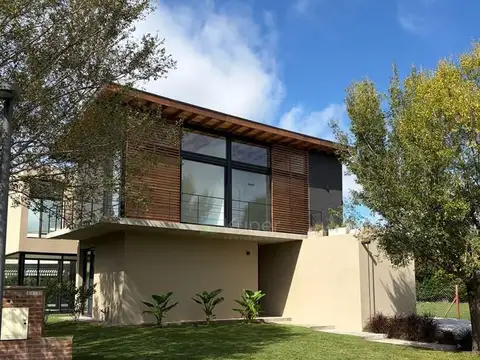 Casa en Venta en Ayres Plaza, Countries y Barrios Cerrados en Pilar