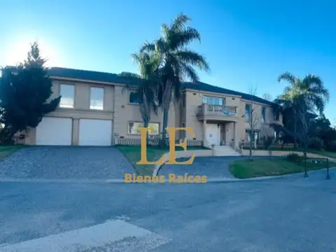 Casa en Venta en Septiembre, Countries y Barrios Cerrados en Escobar