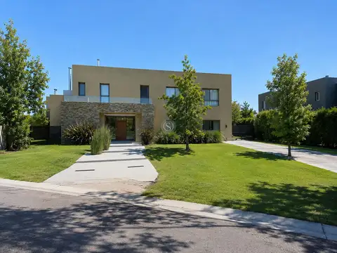Casa en Venta en La Lomada De Pilar, Countries y Barrios Cerrados en Pilar