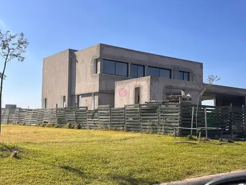 Casa en Venta en Puertos, Countries y Barrios Cerrados en Escobar