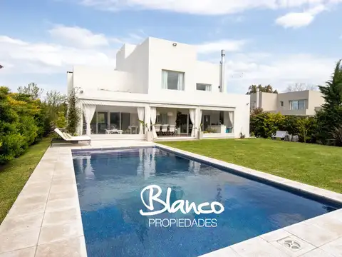 Casa en Venta en La Lomada De Pilar, Countries y Barrios Cerrados en Pilar