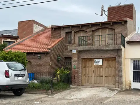 Casa en Venta en Caleta Olivia, Deseado