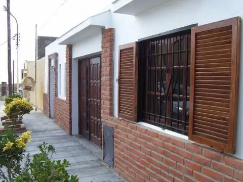 Casa en Venta en Caleta Olivia, Deseado