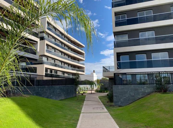 Departamento · 100m² · 5 Ambientes · 1 Cochera