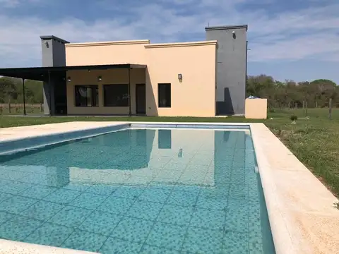 Casa en Venta en Laguna Brava, Capital
