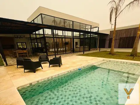 Casa en Venta en Paso de la Patria, San Cosme