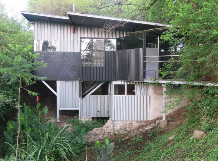 Casa · 110m² · 3 Ambientes · 5 Cocheras