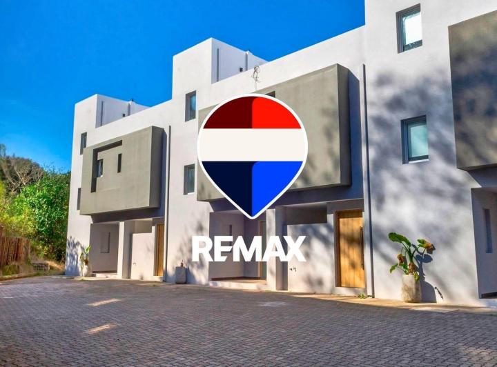 Casa · 150m² · 5 Ambientes · 2 Cocheras