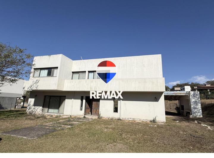 Casa · 190m² · 4 Ambientes · 1 Cochera