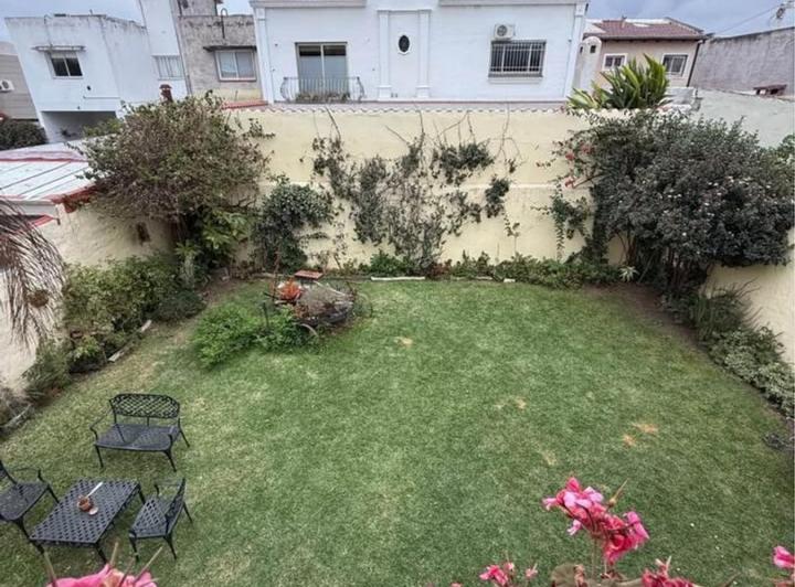 Casa · 270m² · 5 Ambientes · 4 Cocheras