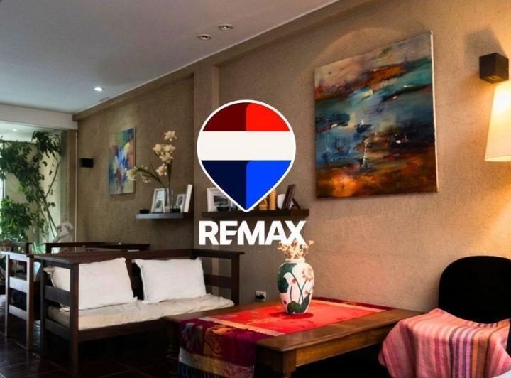 Hotel · 375m²