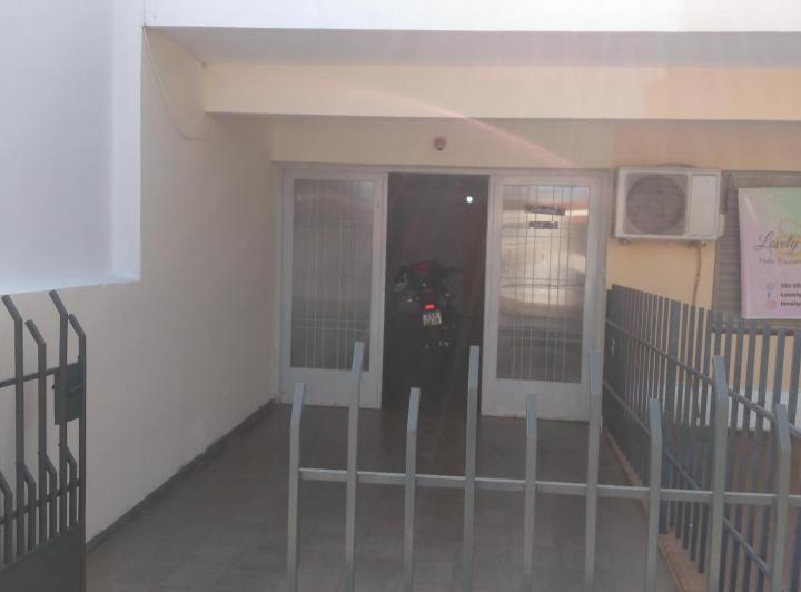 Casa · 75m² · 5 Ambientes · 2 Cocheras