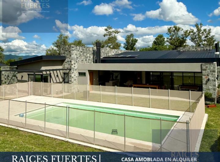 Casa · 4 Dormitorios · 2 Cocheras
