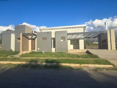 Casa en Venta en La Arbolada, Merlo