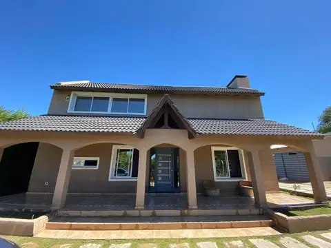 Casa en Venta en Juana Koslay, Juan Martín de Pueyrredón
