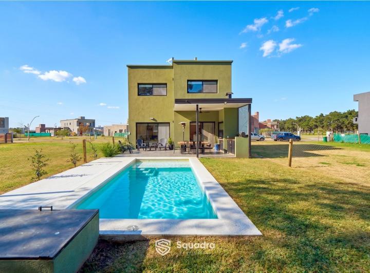 Casa · 170m² · 5 Ambientes · 1 Cochera