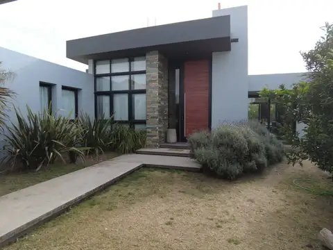 Casa en Venta en Juana Koslay, Juan Martín de Pueyrredón