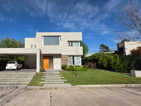 Casa en Venta en Juana Koslay, Juan Martín de Pueyrredón