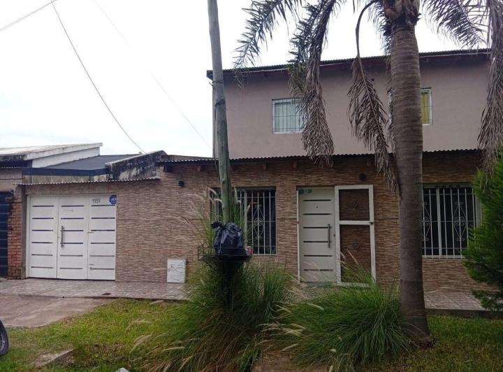Casa · 196m² · 5 Ambientes · 1 Cochera